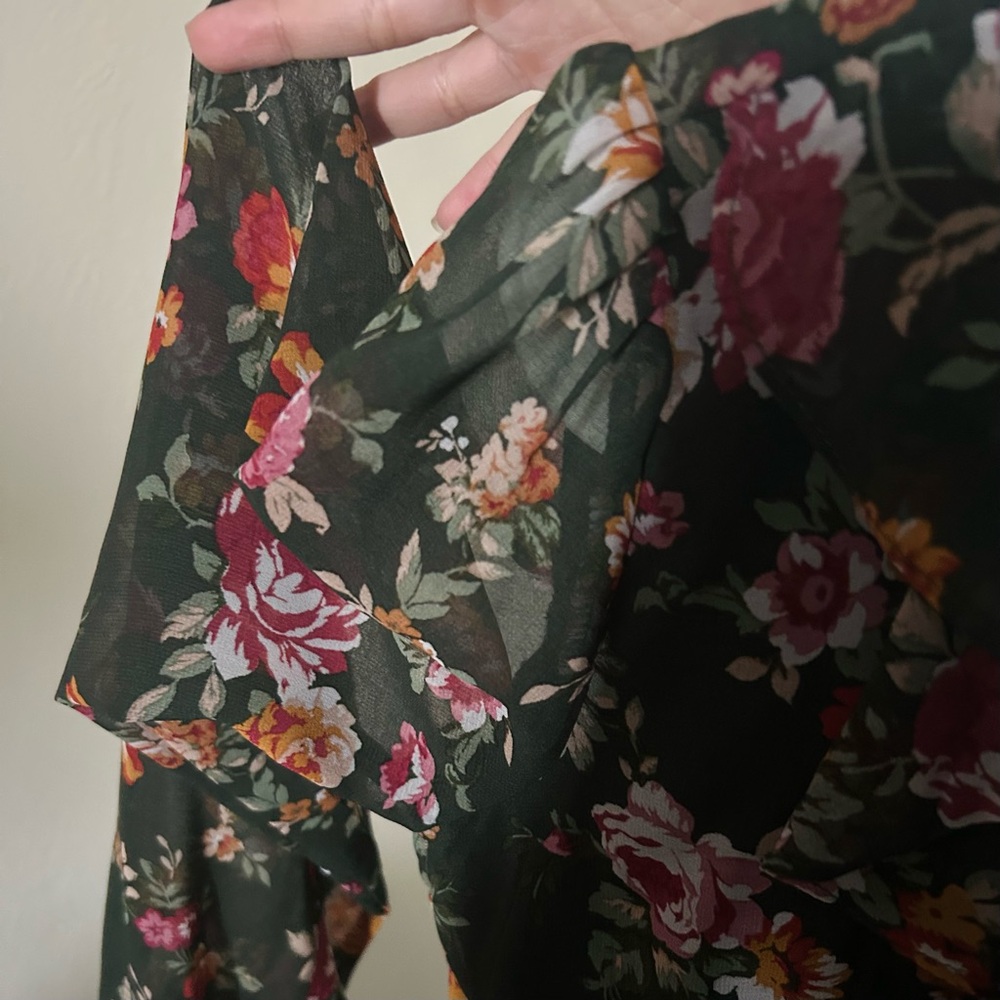 Trixxi green & pink floral dress, fit-and-flare, sheer sleeve, v neck, size XS/S - Picture 8 of 8